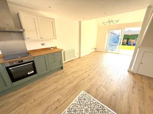 Badgers Close Great Sutton